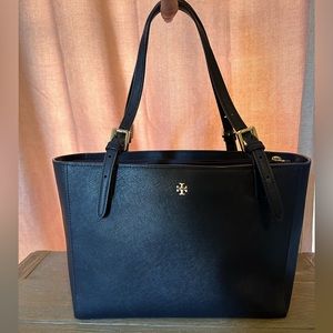 Tory Burch tote, navy blue, like new condition.